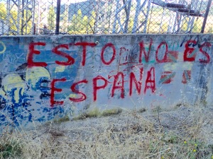 Tujce je potrebno informirati: "To ni Španija! (To je Baskija)"